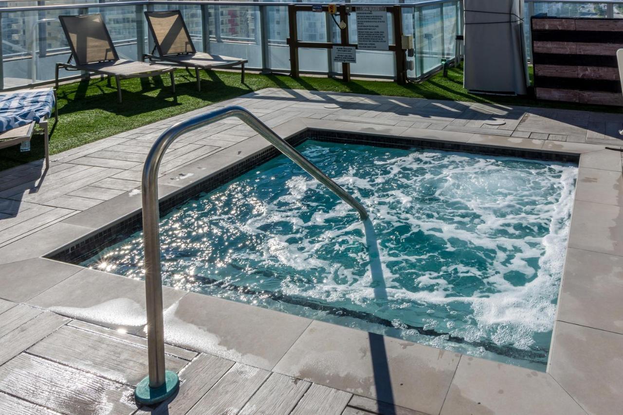 Seashore Resort - 2 Bedroom Right On The Beach Direct Ocean-View With Amenities On The Rooftop Голлівуд Екстер'єр фото